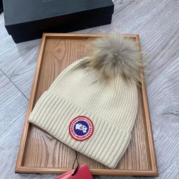 Canada Goose Beanie Hat - Picture 2 of 8